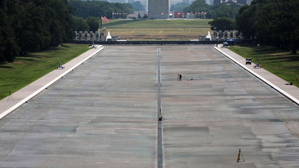 Experts say poor renovation, not vandalism, caused Trump’s Lincoln Memorial pool damage