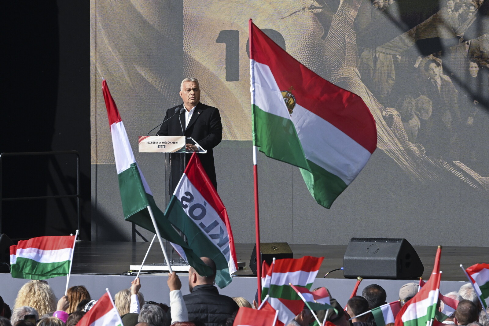 Orbán: Resist the EU like