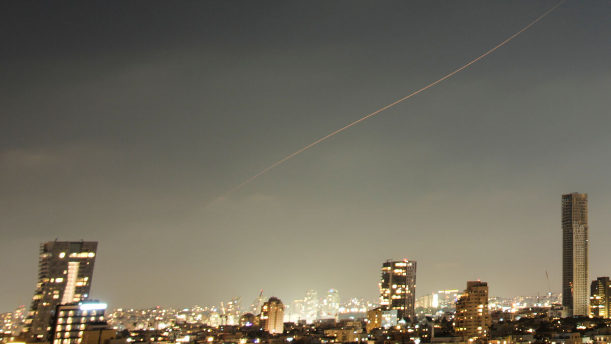 Iran fires missiles at Israel