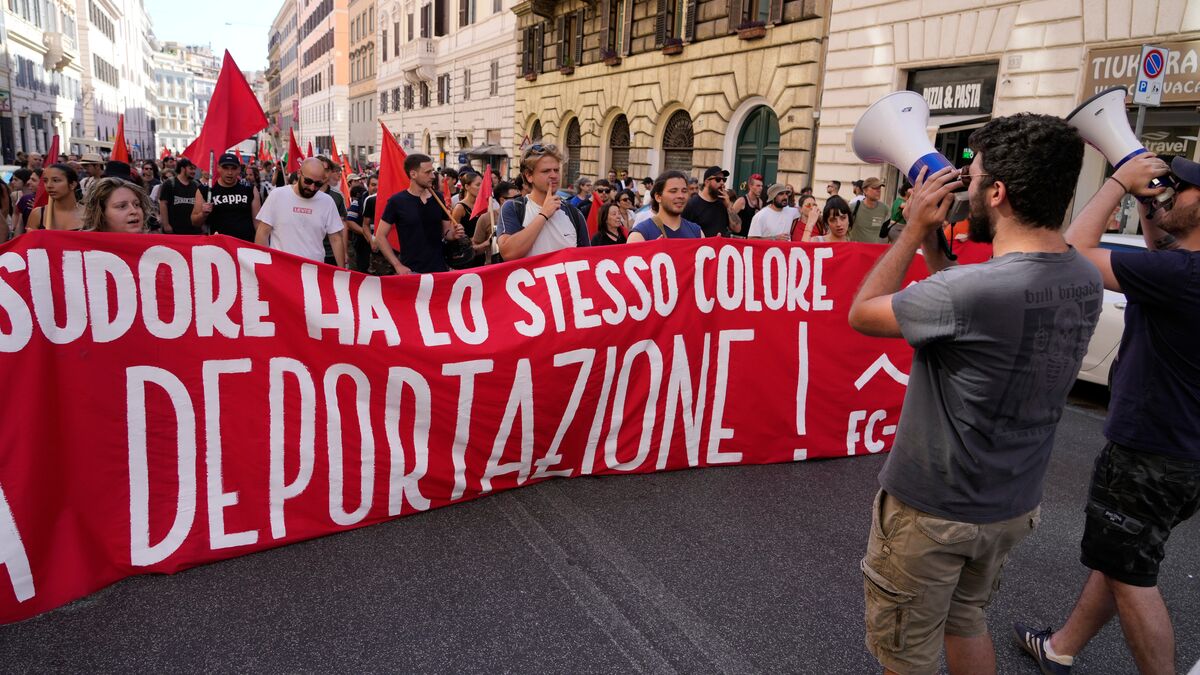 Radical migration proposal sparks pro