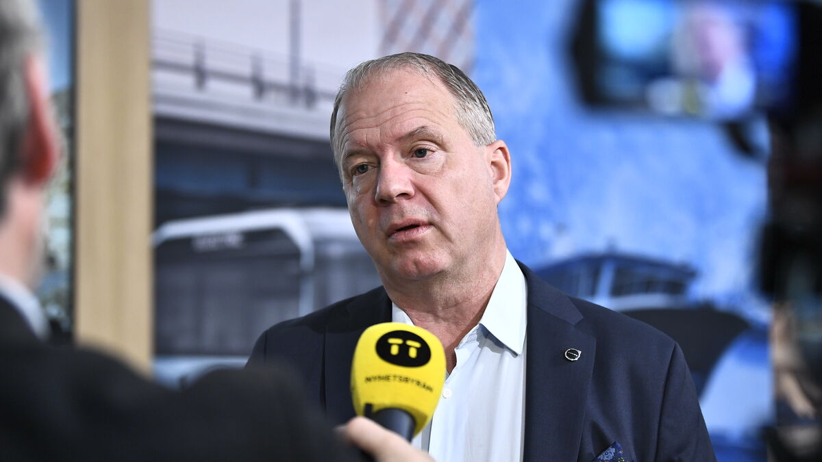 Volvo CEO: May need more staff as order intake picks up