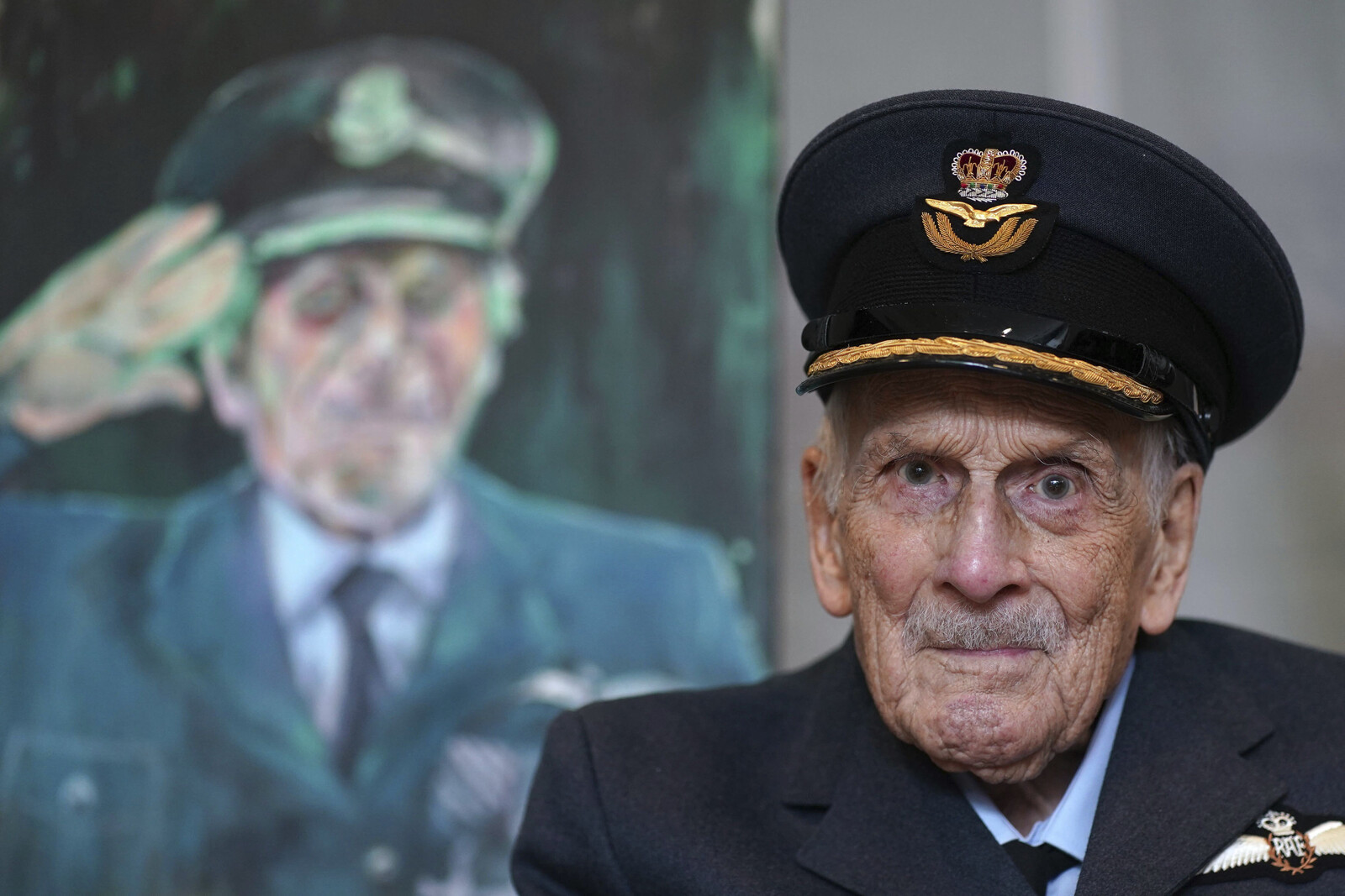 World War II Pilot Dead: "The End of an Era"