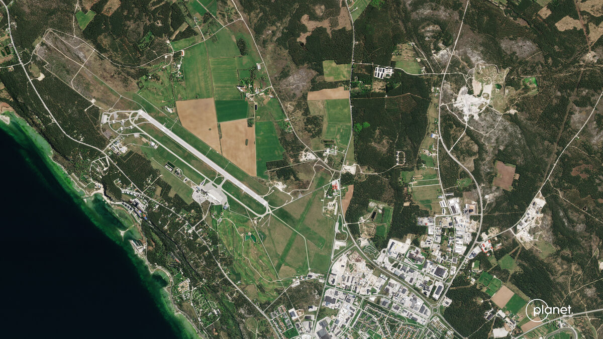 The Swedish Armed Forces satellite in operation delivers first image