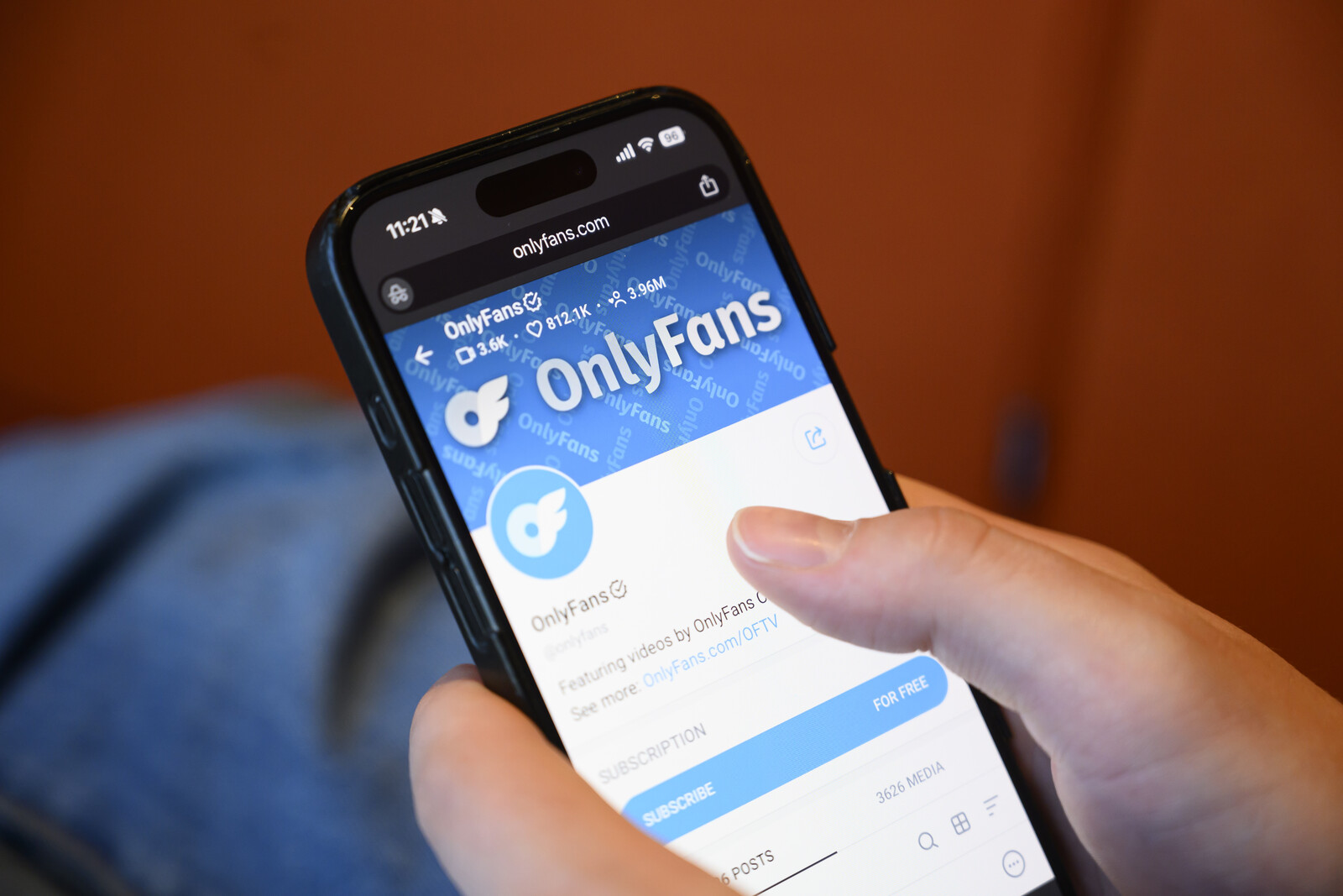 OnlyFans Owner Withdraws 7 Billion Kronor in Dividends
