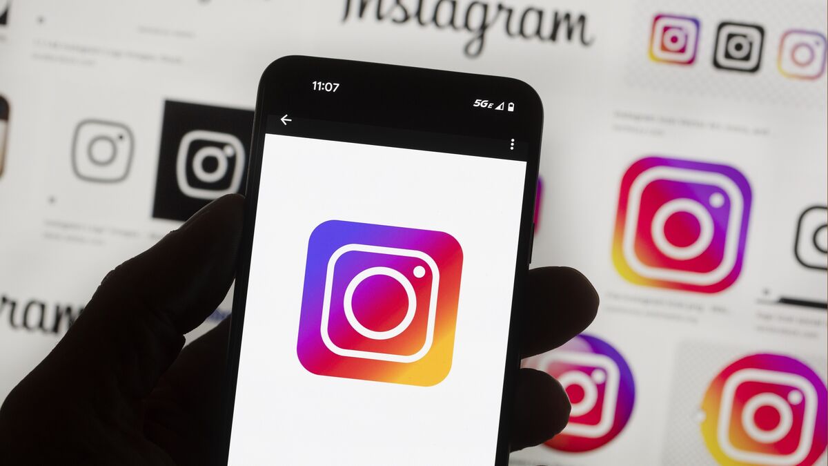 EU threatens Instagram: Keep children