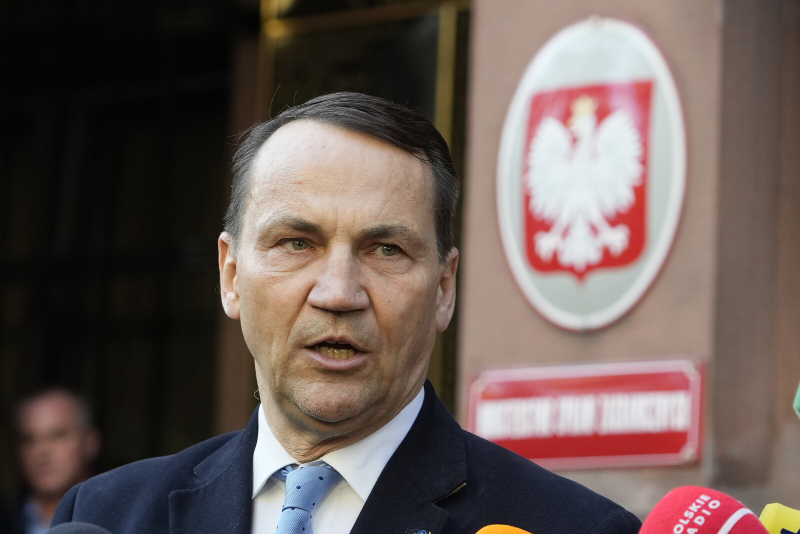 Poland Shuts Russian Consulate in Kraków Amid Tensions with Moscow