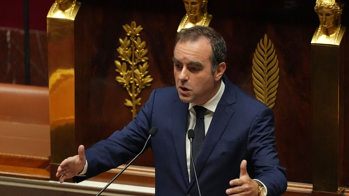 France forces 2026 budget through