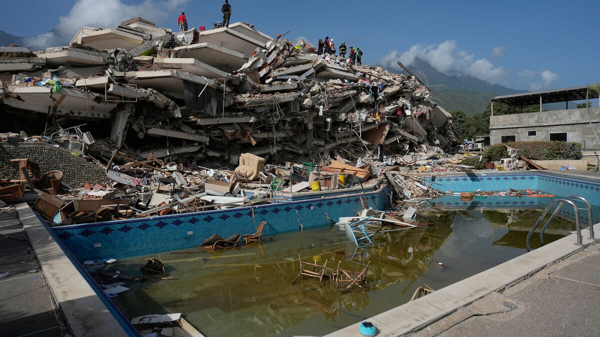 Venezuela earthquake death toll nears
