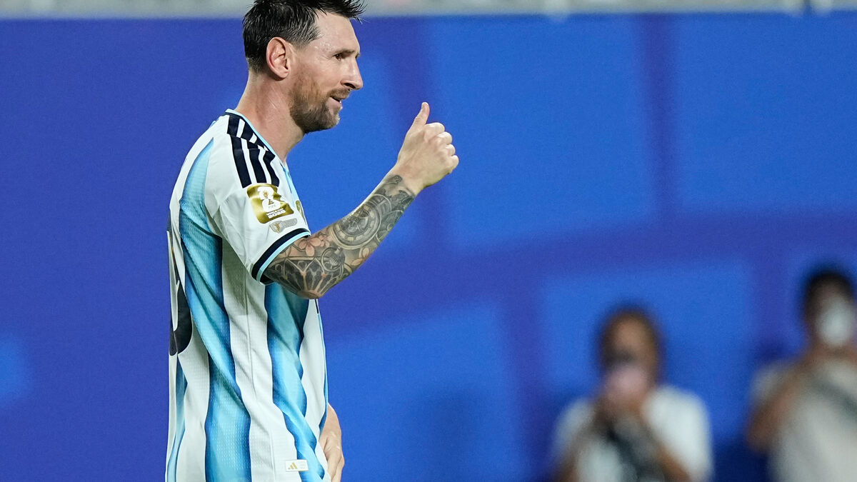Father ill, Messi's family rages against rumors