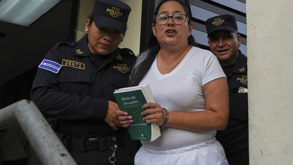 Family warns jailed Salvadoran human