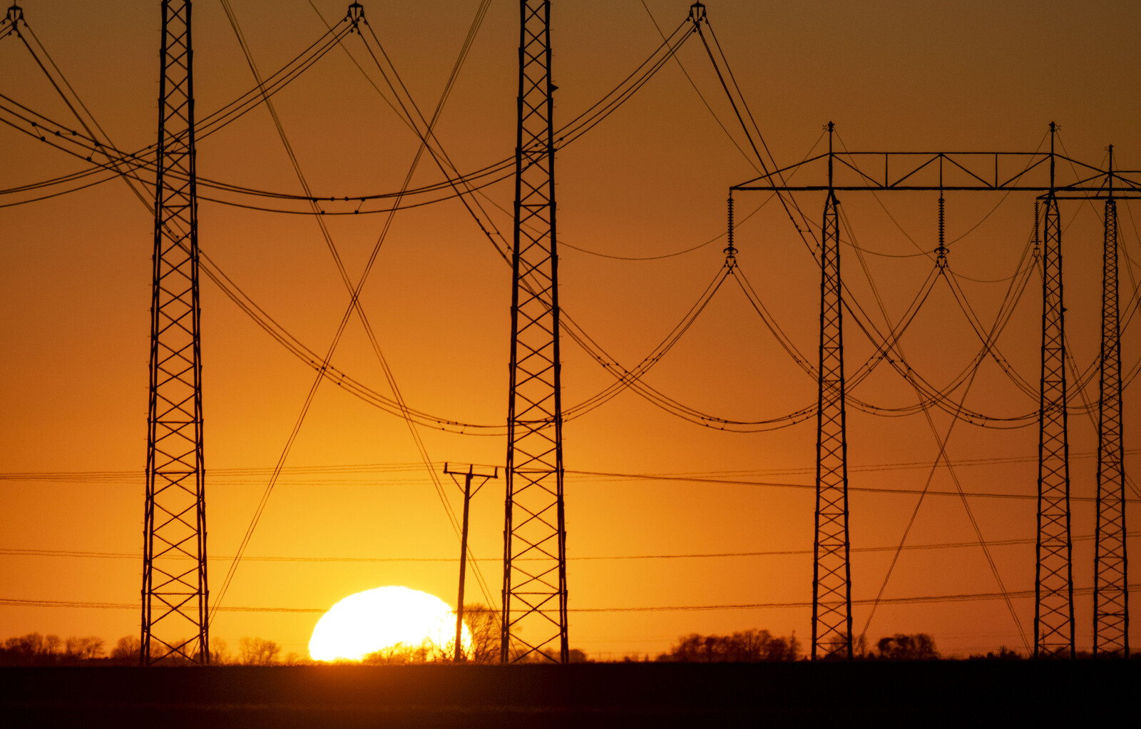 High Electricity Prices Loom in Sweden Due to Grid Instability