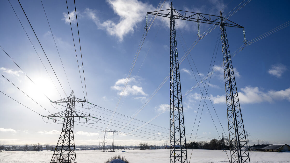 Electricity Prices Could Spike This Winter, But Locking in a Rate Now May Cost More