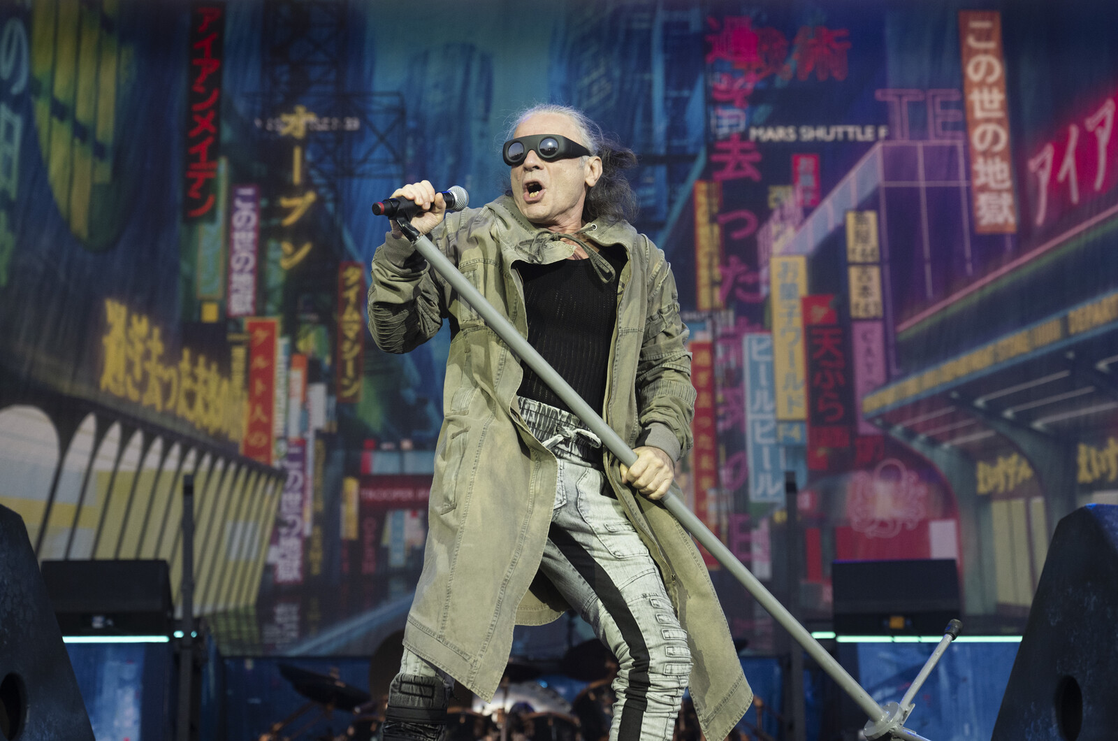 Iron Maiden Urges Fans to Limit Phone Use During Upcoming Tour