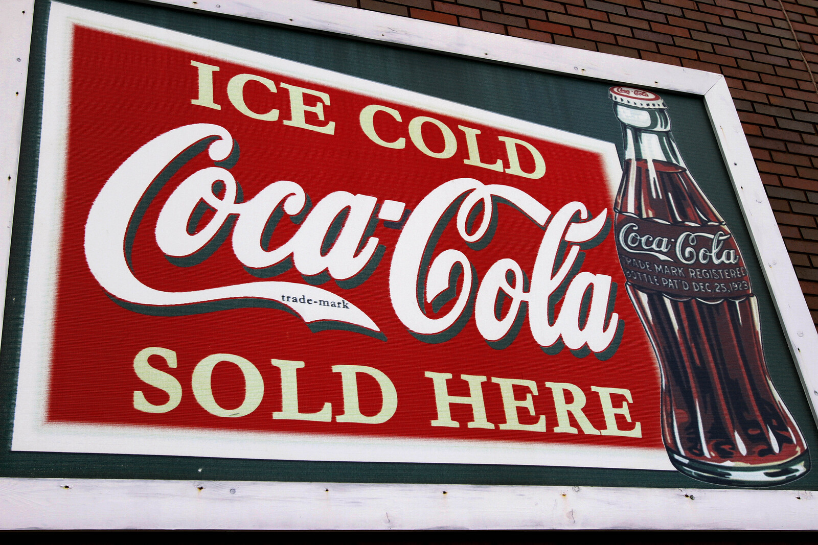 Trump Claims Coca-Cola to Use Sugar Cane Instead of Corn Syrup