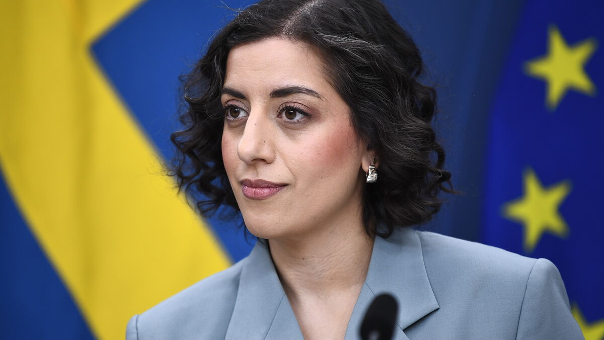 School principal calls minister's response offensive