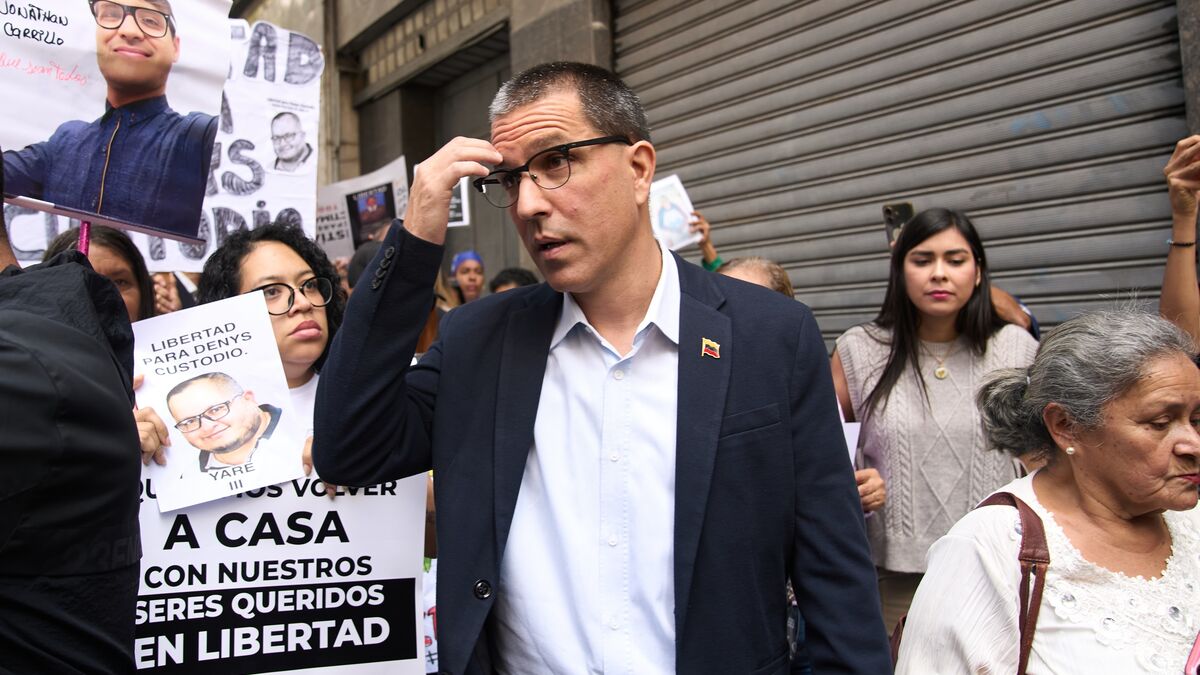 Venezuela releases 179 political prisoners