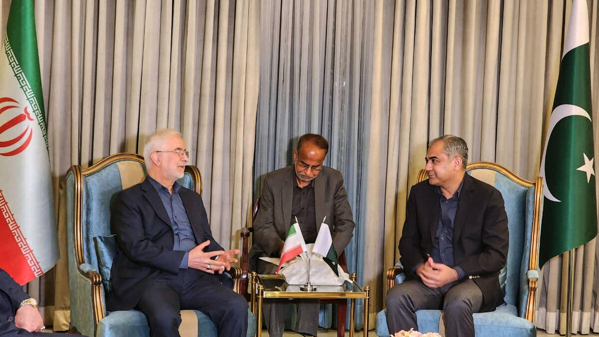 Iran Interior Minister Eskandar Momeni Meets Mediators in Pakistan as Conflict Talks Continue