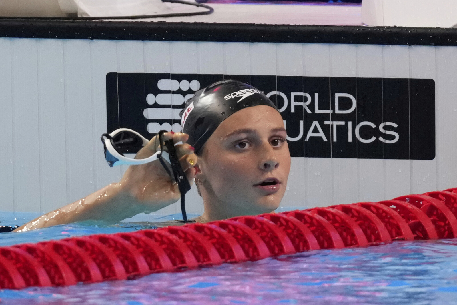 Summer McIntosh Matches Sjöström's World Championship Medal Record