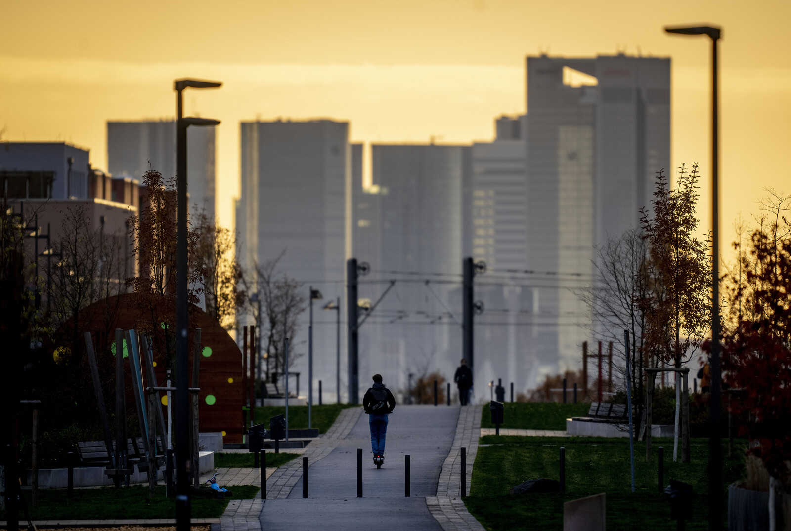 German Economic Sentiment Improves but Misses Expectations