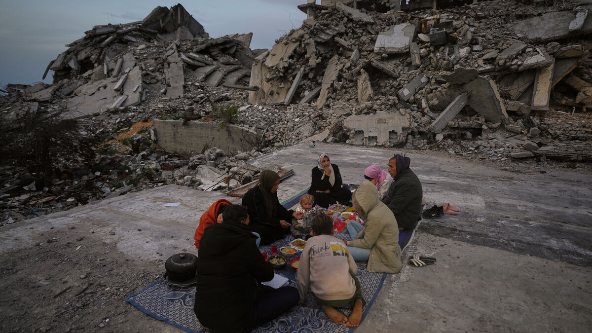 Six killed in Israeli attacks