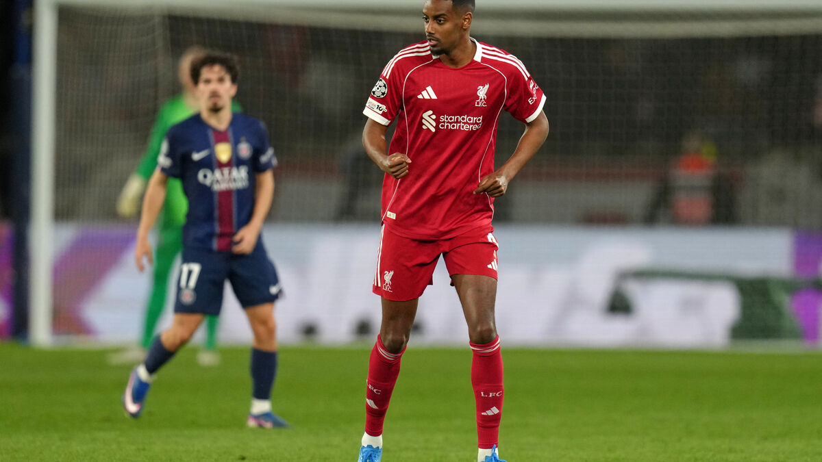 After the injury, Isak brought on as substitute in 1-1 draw with Chelsea