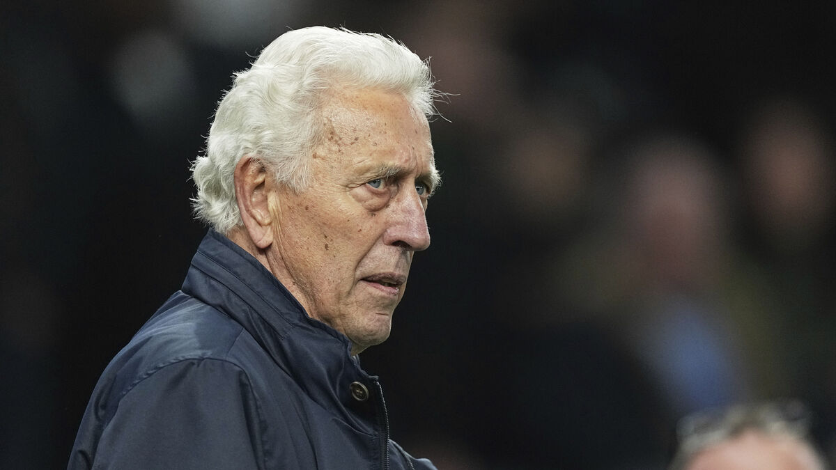 Tottenham mourns legendary striker Martin