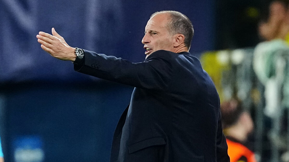 Napoli Coach Massimiliano Allegri Banned