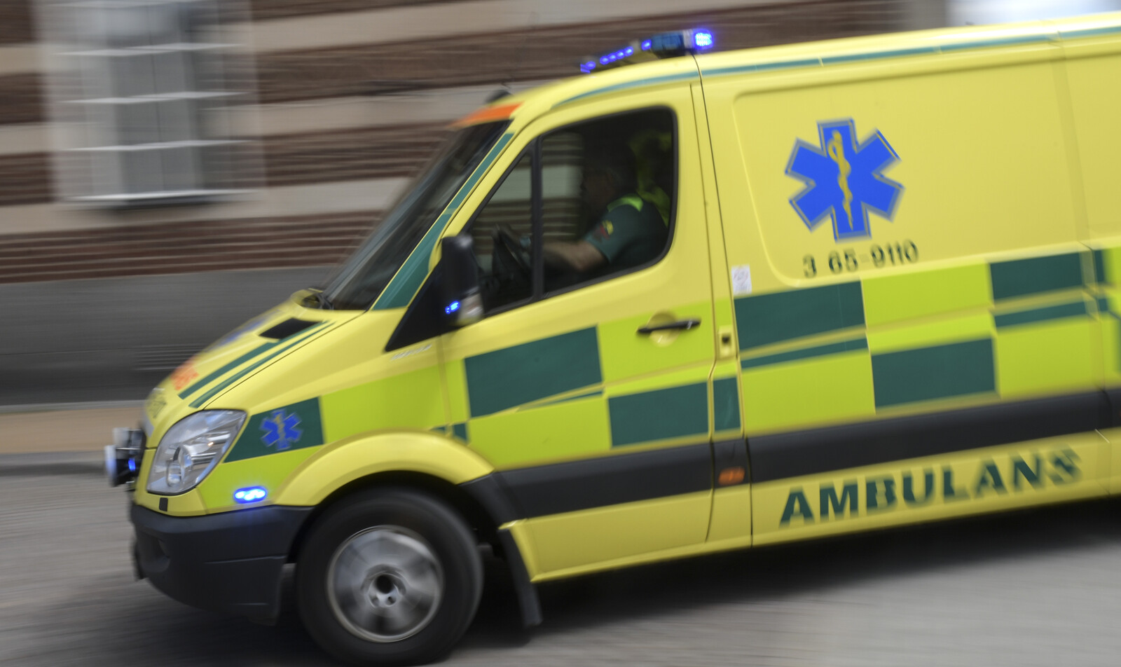 Parachutist Critically Injured in Västerås
