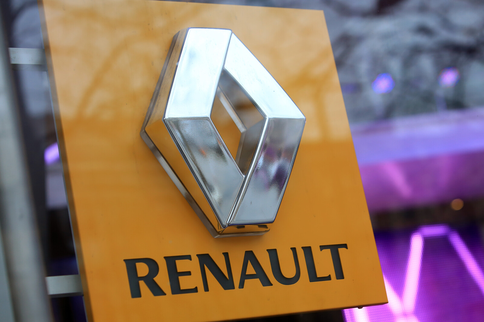 Renault Considers Drone Production in Ukraine at France's Request