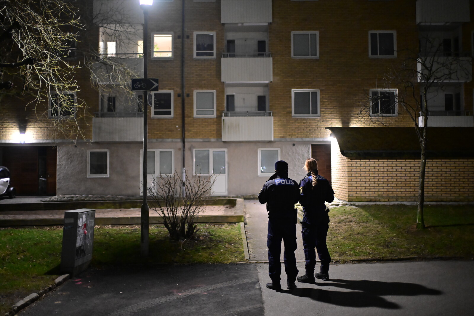 Teen Arrested After Man Shot in Gothenburg Residential Area