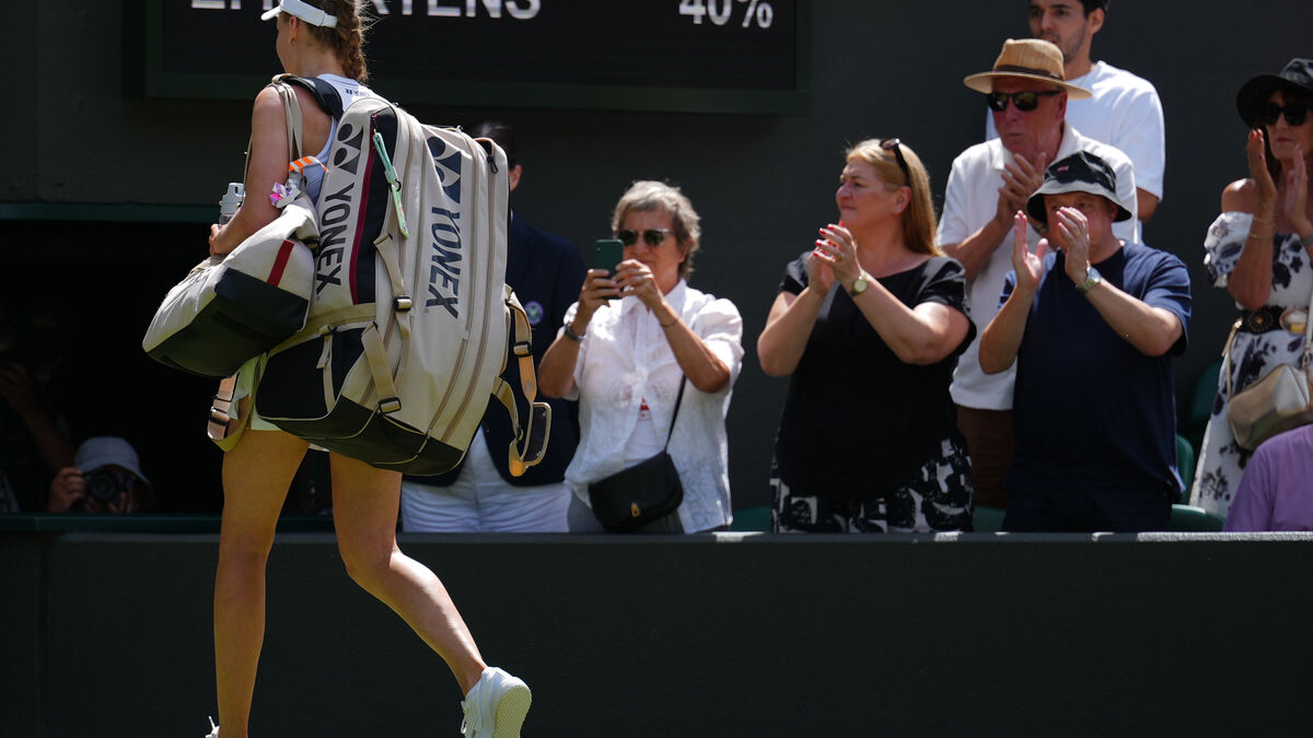 Wimbledon shock as Rybakina and Swiatek crash out in third round