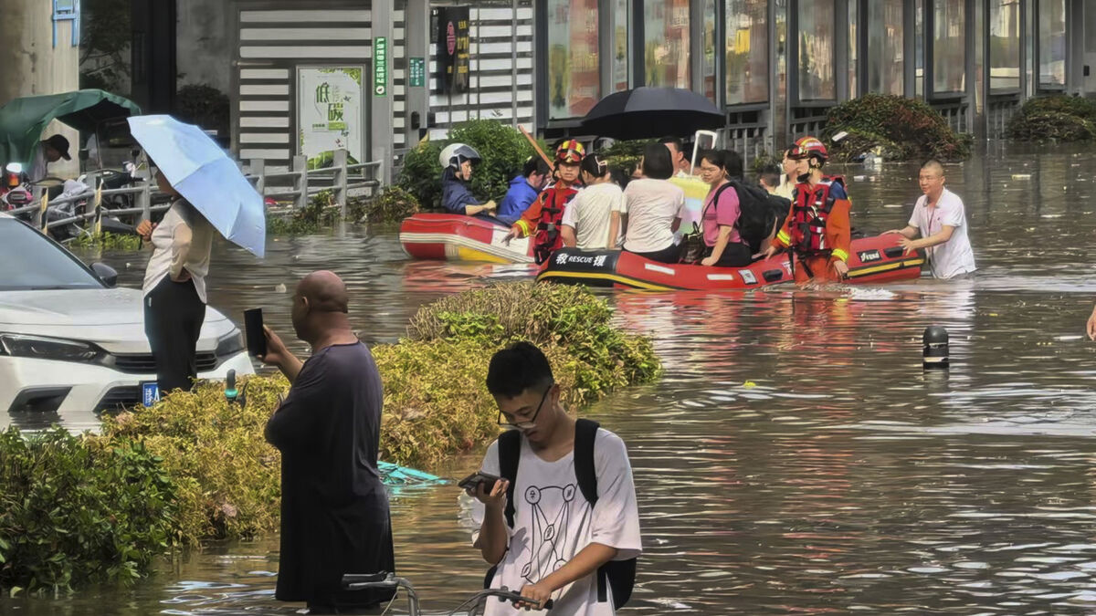 China floods kill 39 in