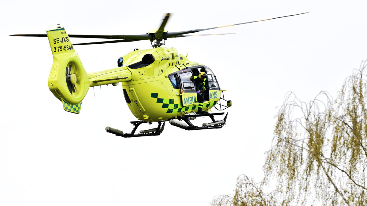 Two motorcyclists injured in Härryda crash, taken to hospital by helicopter