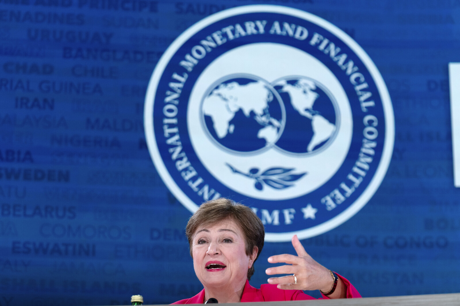 IMF Warns US Tariffs Threaten Global Economic Growth