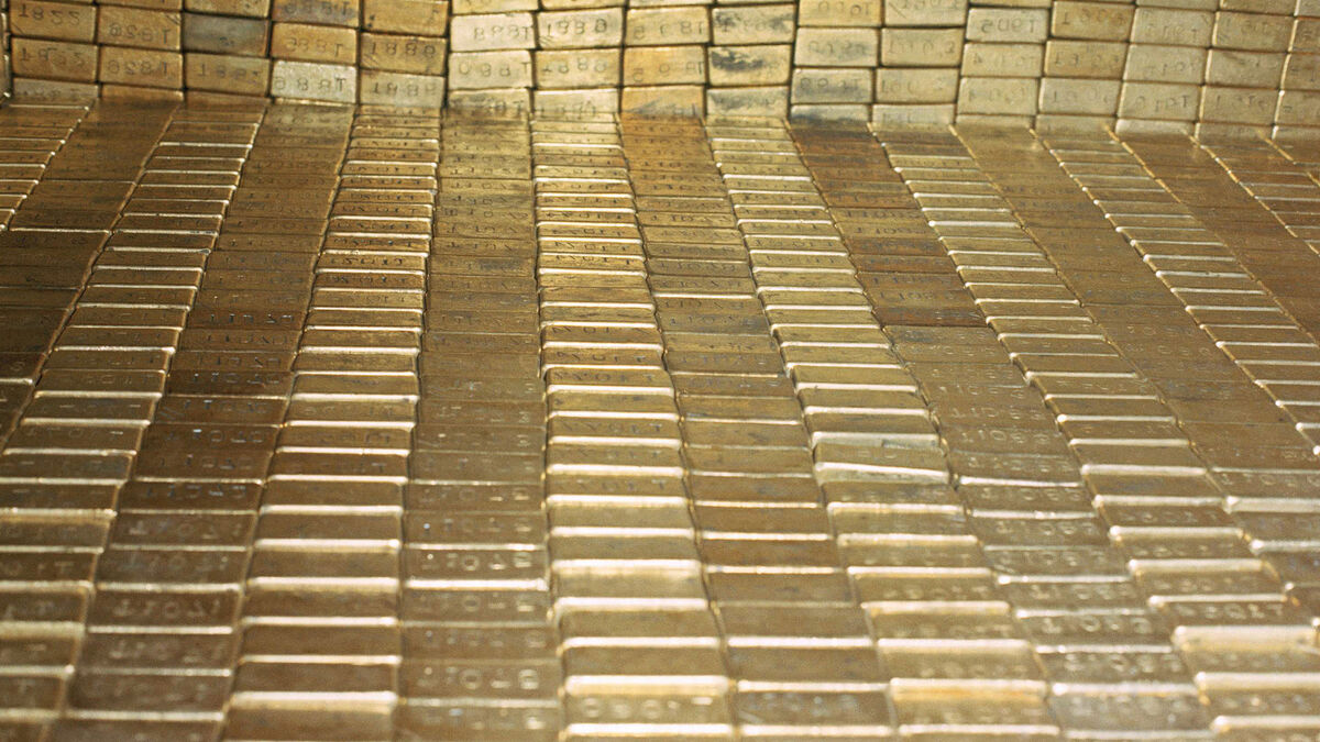 Gold Price Drops Over 9 Percent Amid Market Correction