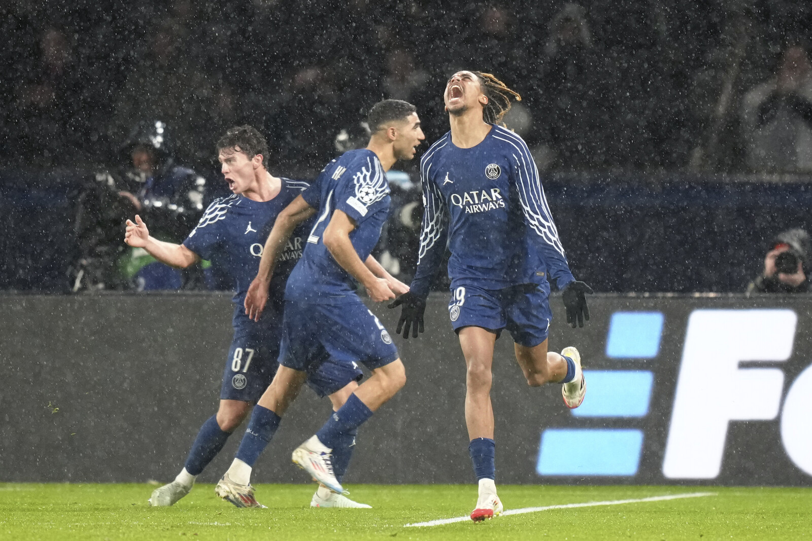 PSG pulled off a powerful comeback against City