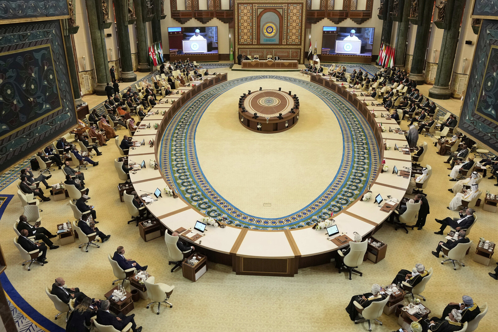 Arab League Urges Ceasefire and