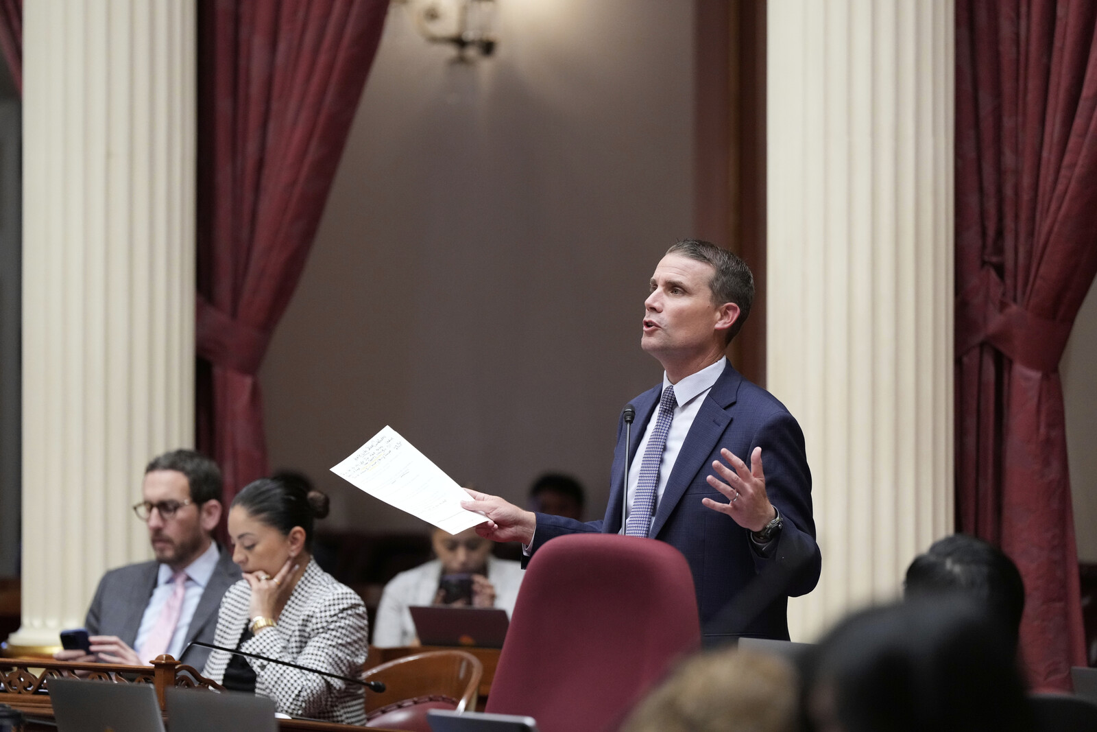 California Senate Approves New Electoral Map for More Democratic Seats