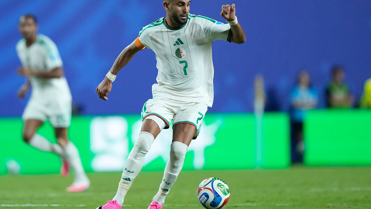 Riyad Mahrez retires from Algeria