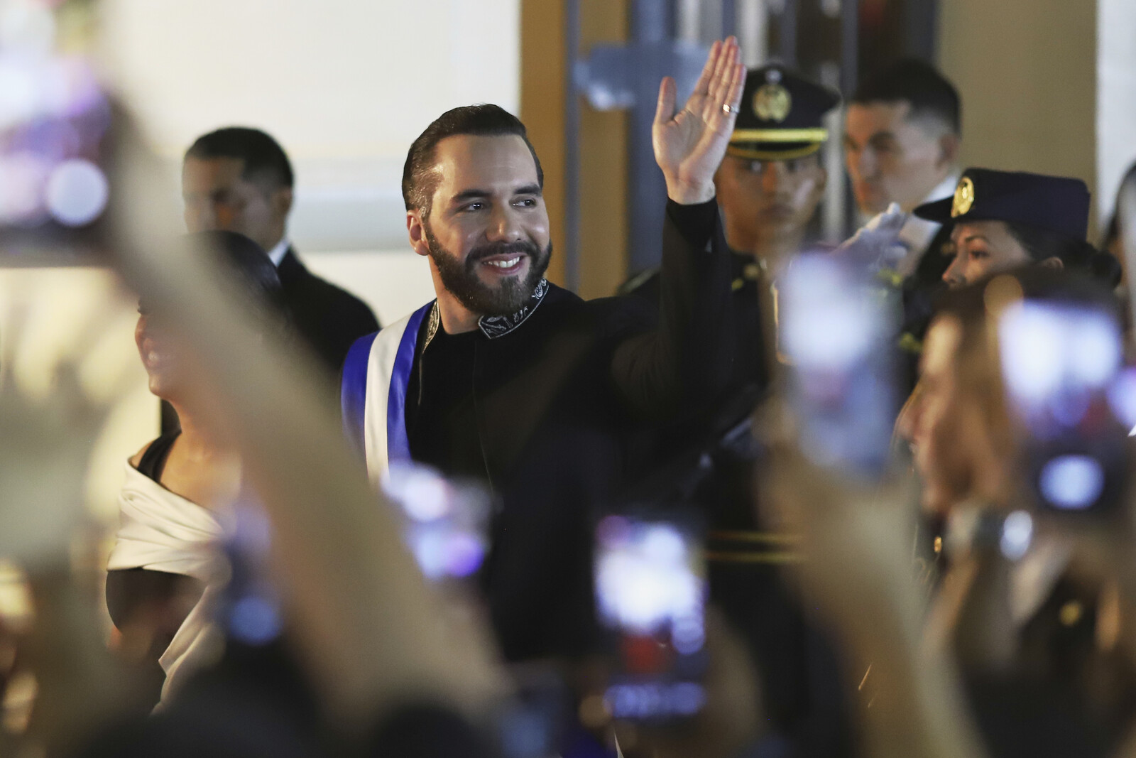 El Salvador Reforms Allow President