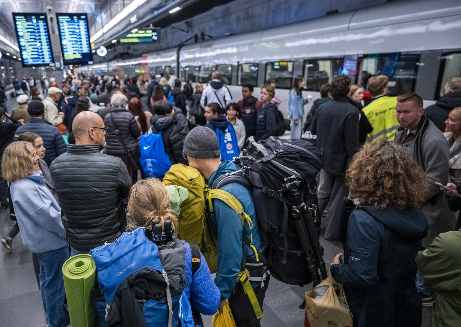 Trains Resume in Malmö After Power Outage Causes Delays