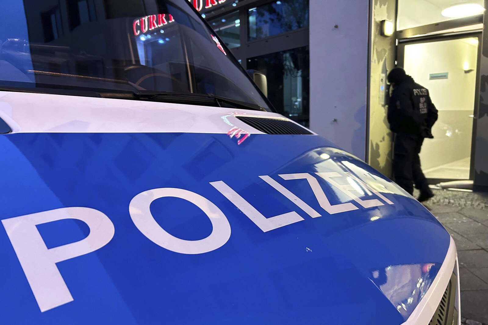 Teenager arrested for terror plot