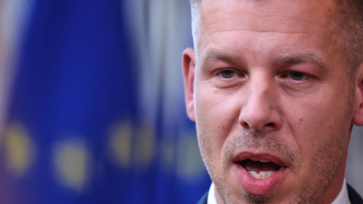 Hungary’s state media halt broadcasts