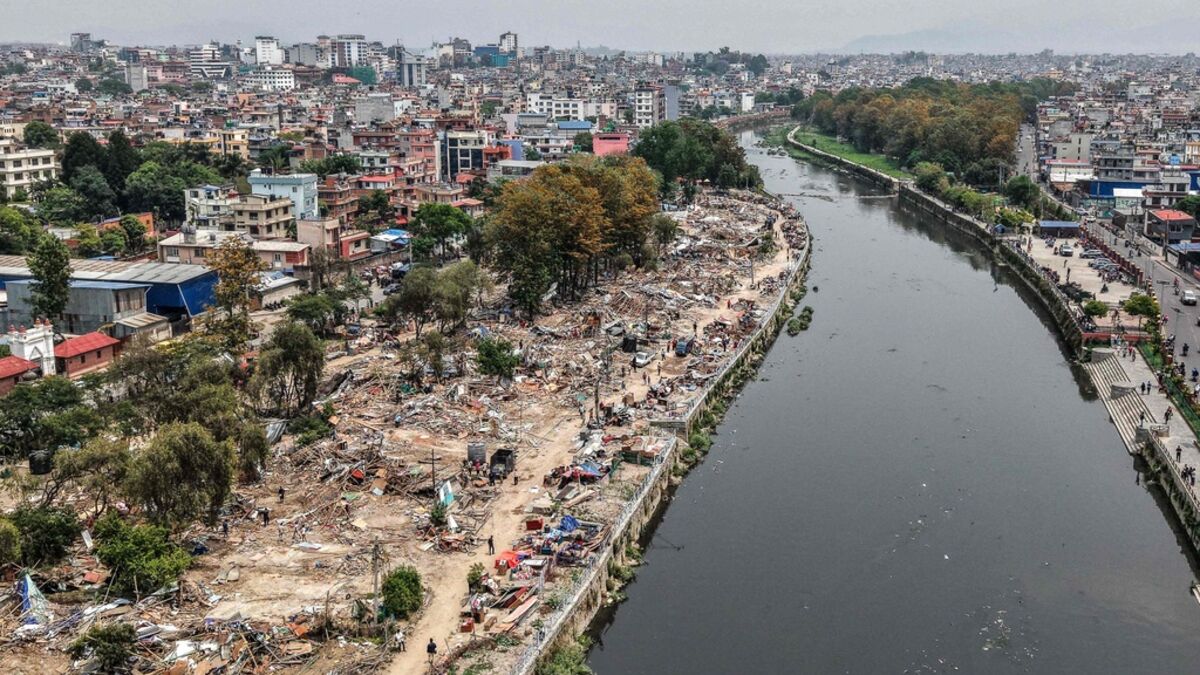 Nepal demolishes informal squatter settlements