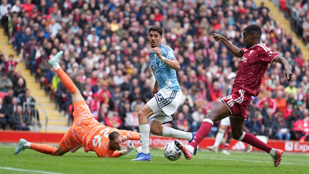 Liverpool held to 2-2 draw by Nottingham Forest as Alexander Isak scores first Premier League goal