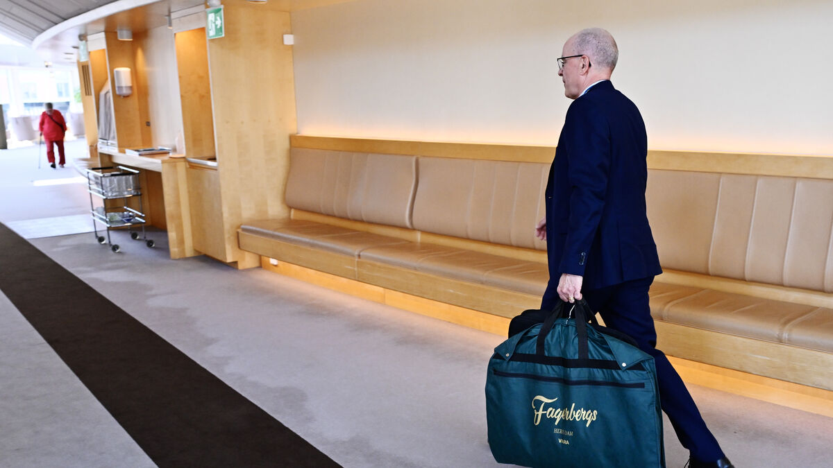 Tidö parties survive train chaos as Riksdag approves government bills
