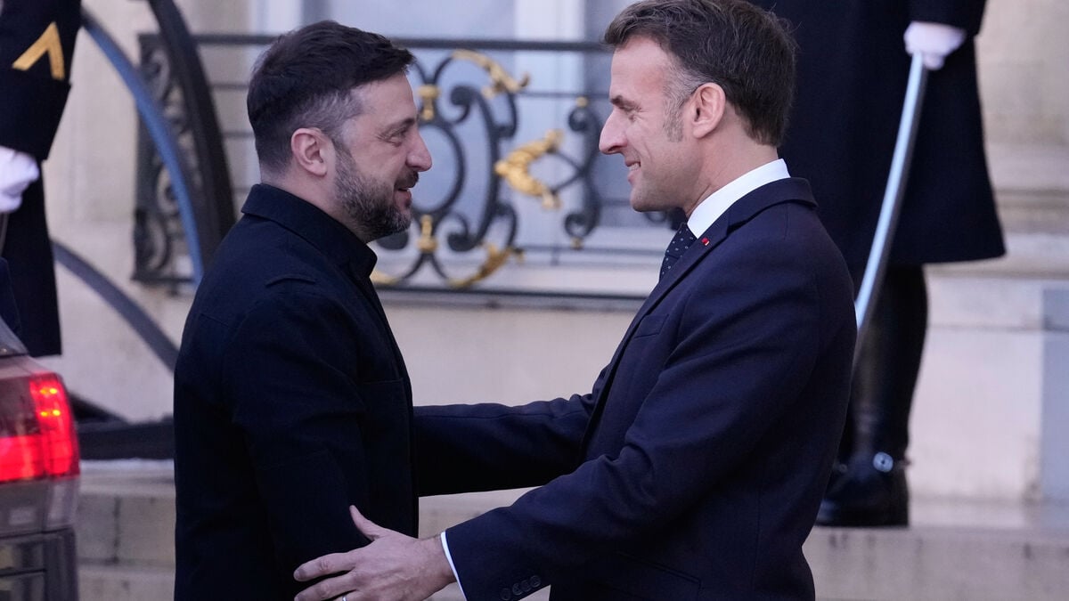 Russia escalates disinformation campaign ahead of French presidential election