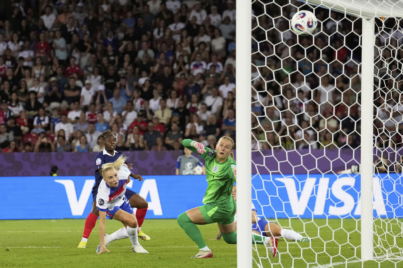 France Defeats England with Quick