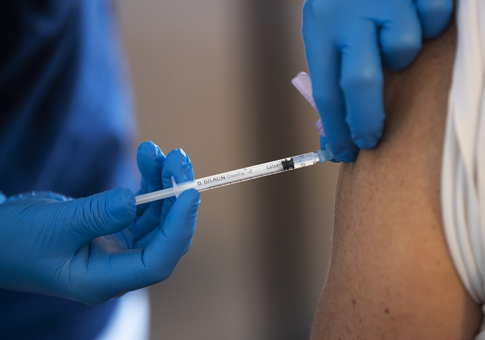 Lower Covid Protection in Less Educated Elderly, Study Finds