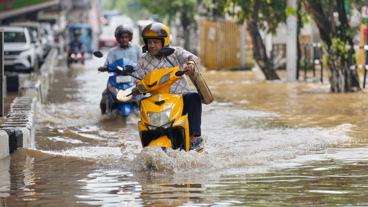 Indian monsoon deaths rise above